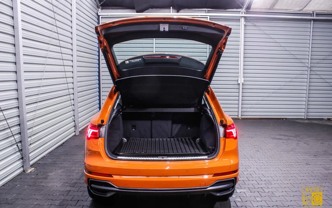 Audi Q3 cena 134444 przebieg: 43000, rok produkcji 2019 z Urzędów małe 781